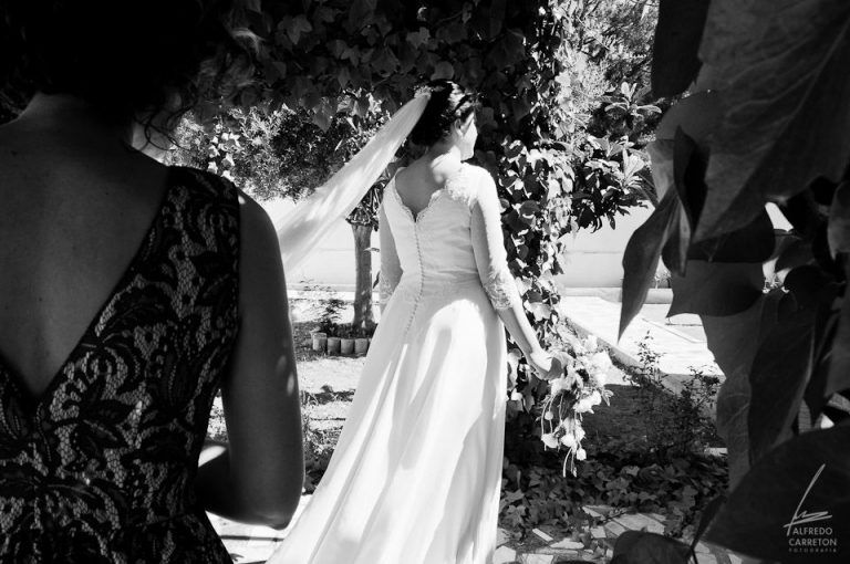 virginia_maillo_susana_garrido_novia_opinion_vestido_entrada_espalda